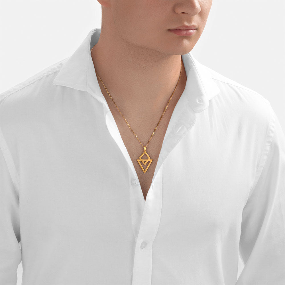 Diamond and arrow gold pendant