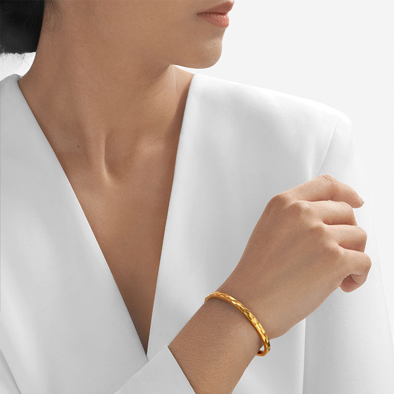 Nebu Gold 24k Gold Classic Hammered Wrist Cuff Female