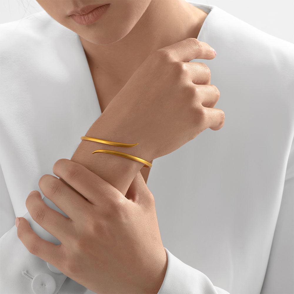 Nebu Gold 24k Gold Slender Arrow Bangle Female