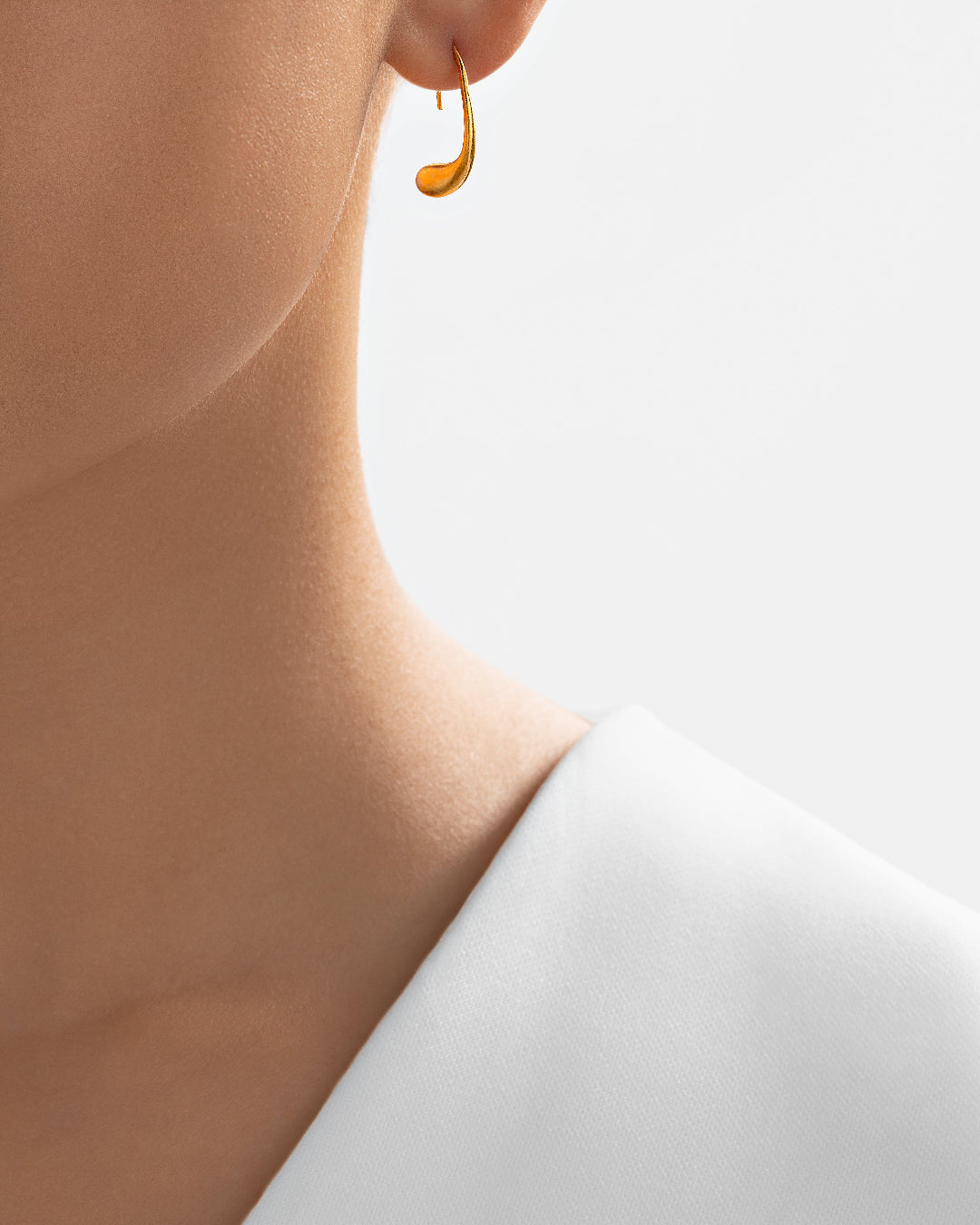 Nebu Gold 24kt Gold Water Droplet Earrings Female