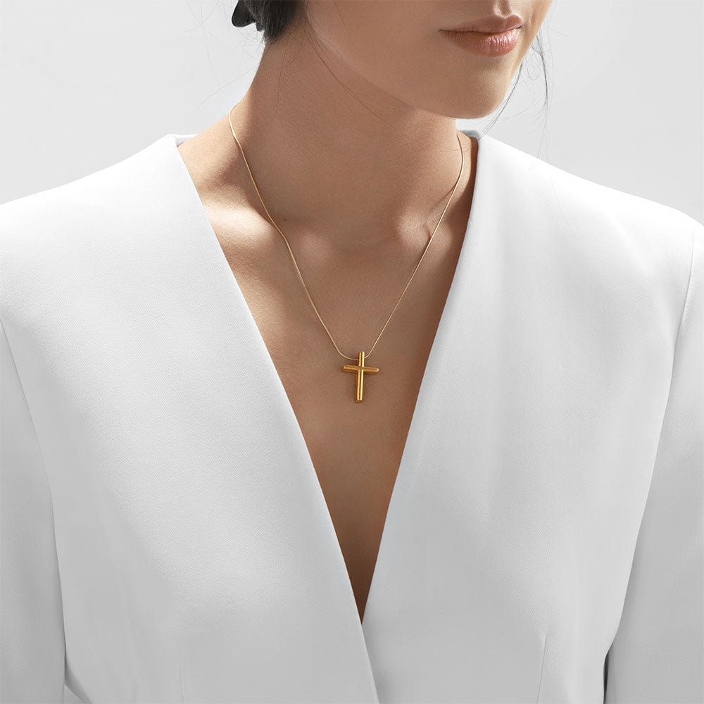 Cross pendant styled